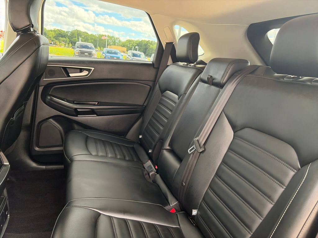 Used 2019 Ford Edge SEL w/ Equipment Group 201A AWD/4WD image 29