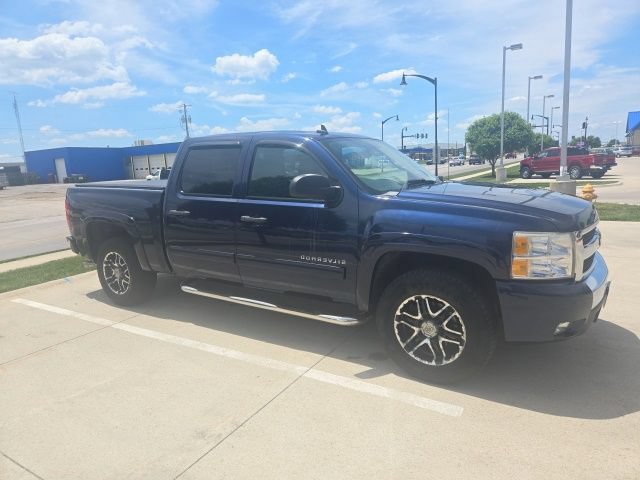Used 2011 Chevrolet Silverado 1500 LT w/ All-Star Edition AWD/4WD image 3