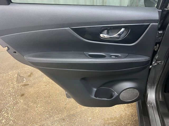 Used 2020 Nissan Rogue SL w/ Premium Package image 26