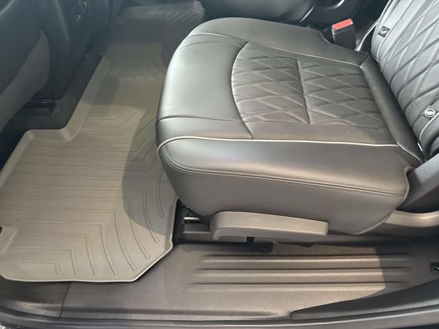 Used 2022 Buick Enclave Avenir w/ Avenir Technology Package AWD/4WD image 31