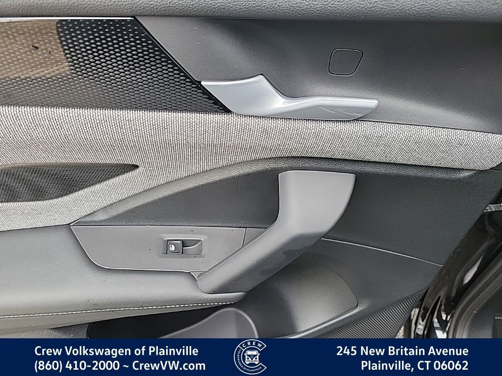 Certified 2025 Volkswagen Tiguan S image 46