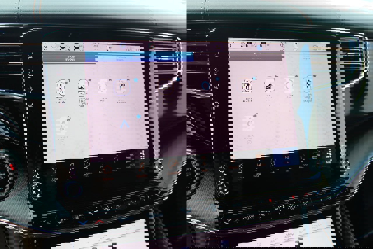 New 2025 Jeep Grand Wagoneer Series III w/ Rear Seat Video Group 1 image 29