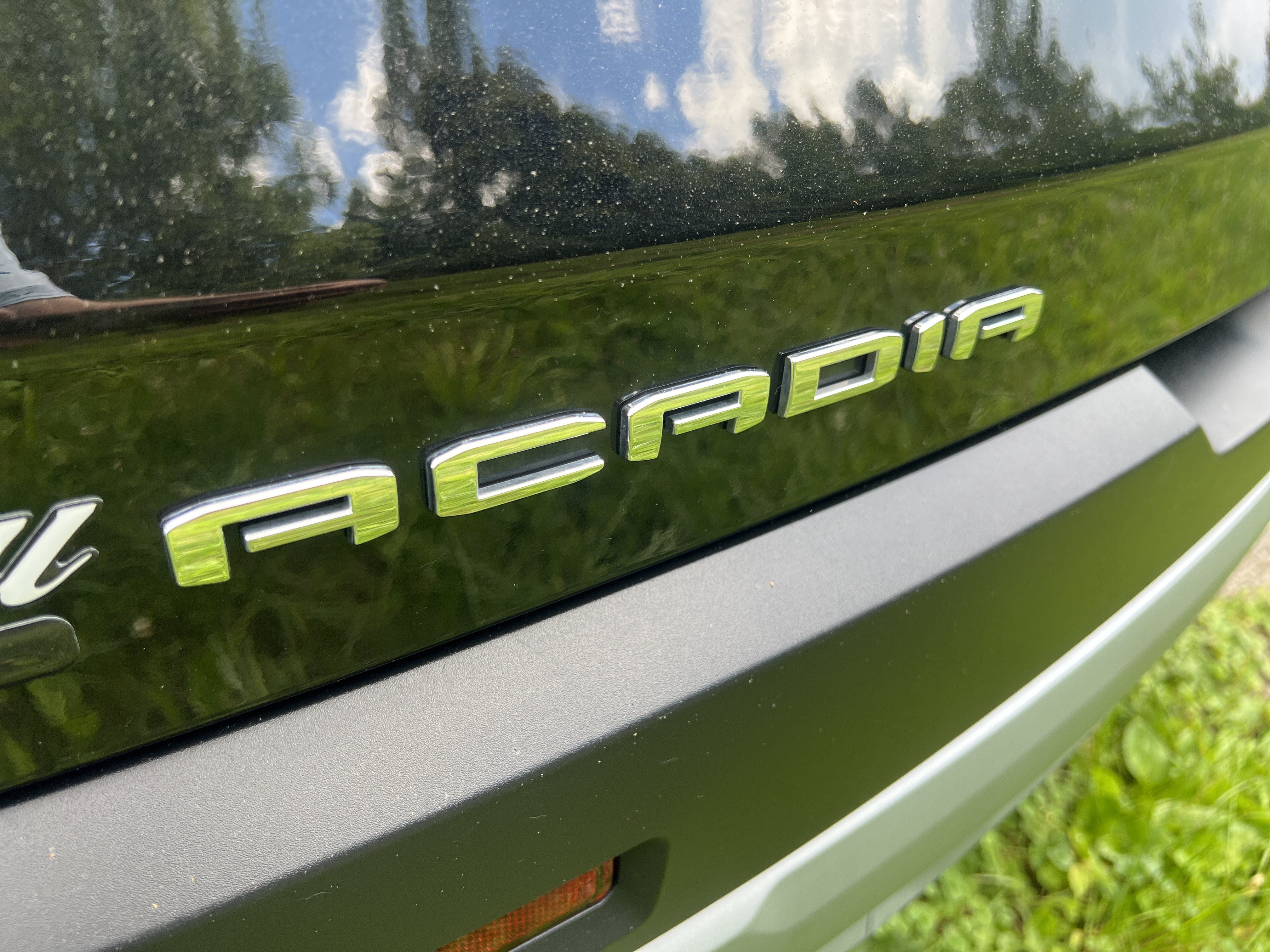 Used 2023 GMC Acadia SLE w/ Driver Convenience Package AWD/4WD image 17