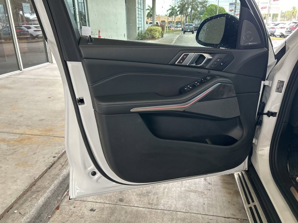 Used 2024 BMW X5 xDrive40i image 48