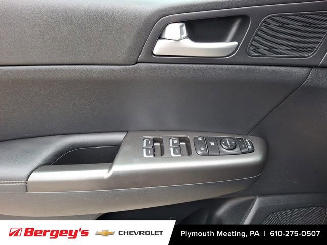 Used 2022 Kia Sportage Nightfall Edition image 15