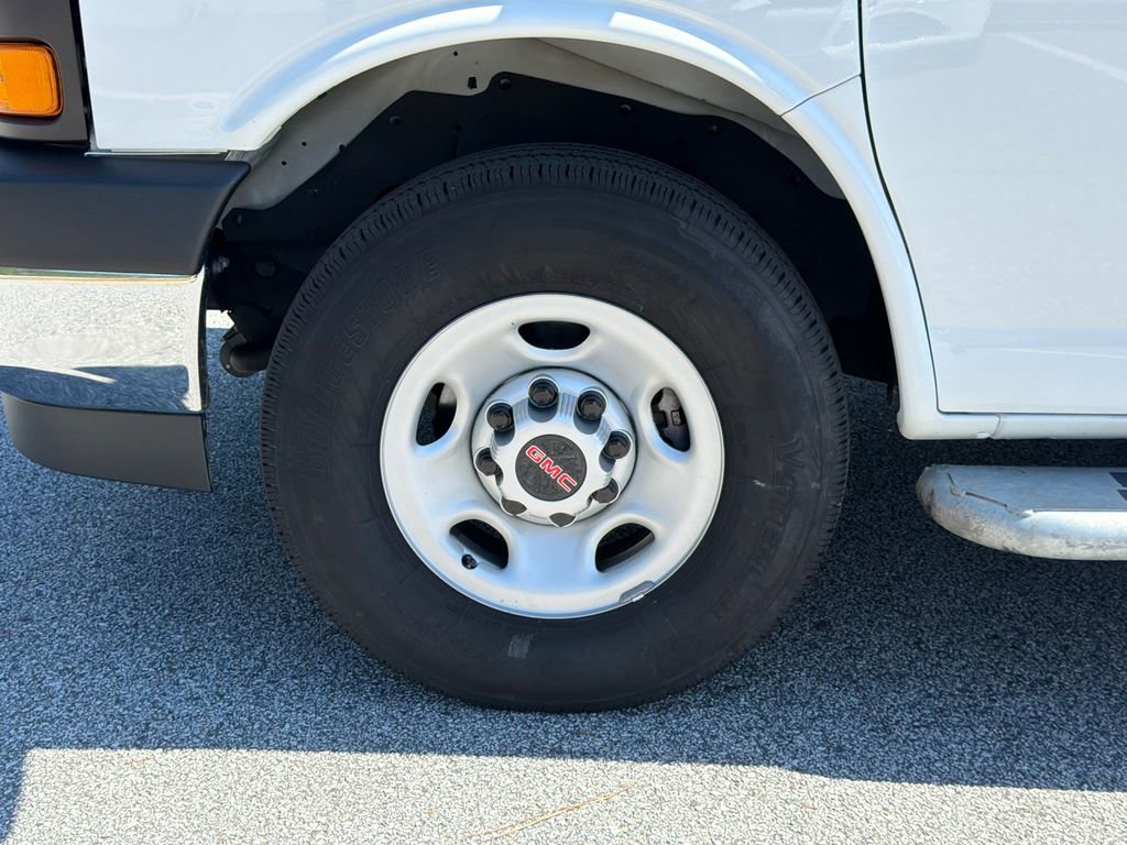 Used 2024 GMC Savana 2500 w/ Driver Convenience Package image 11