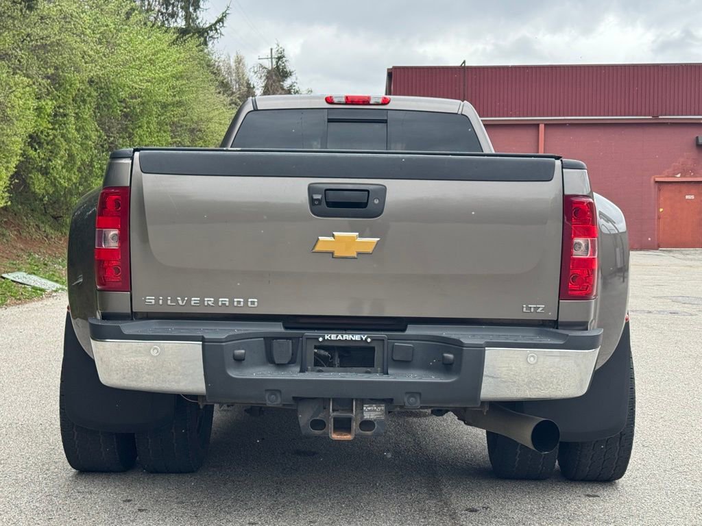 Used 2013 Chevrolet Silverado 3500 LTZ w/ LTZ Plus Package image 6