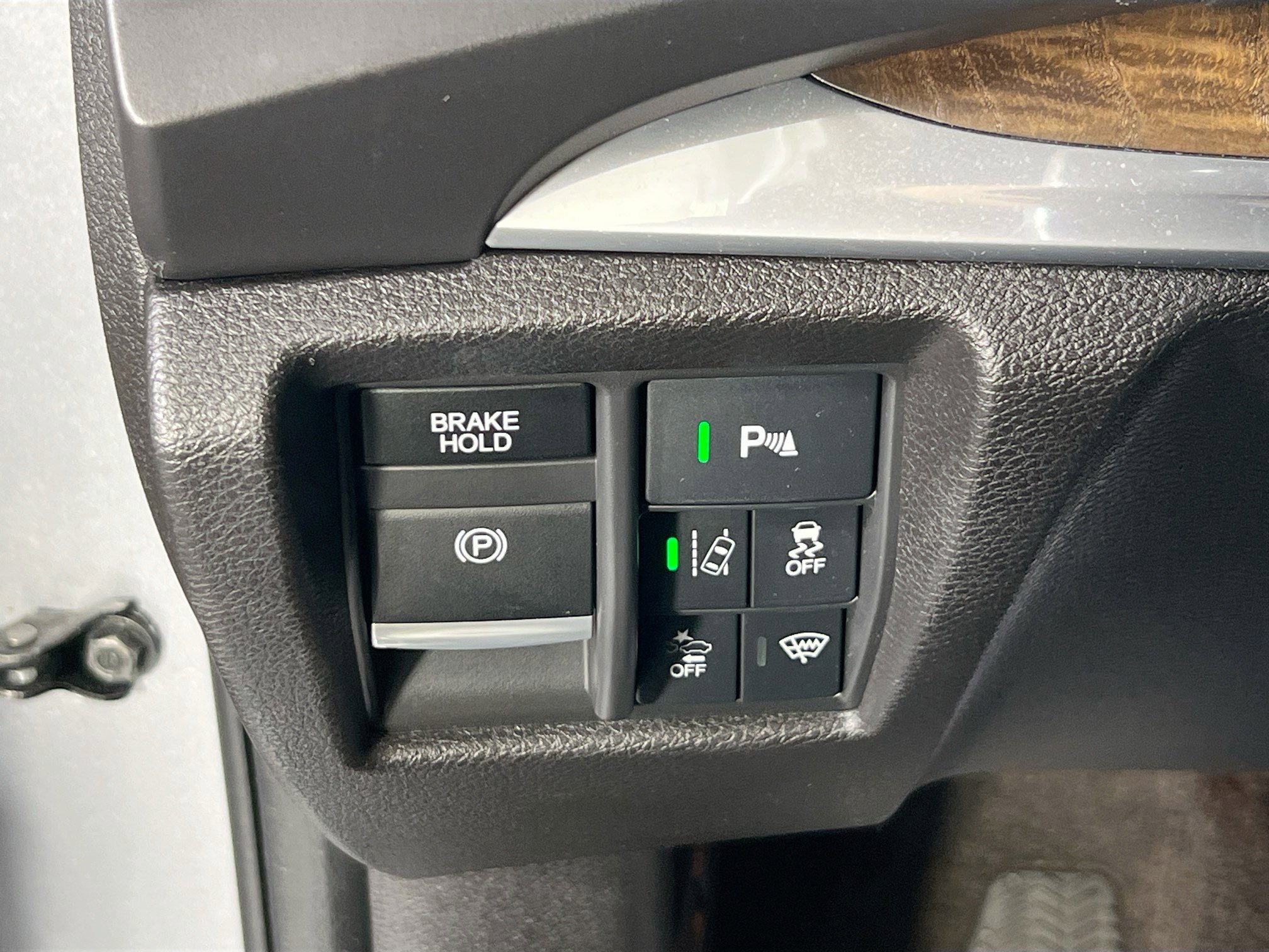 Used 2017 Acura MDX SH-AWD image 10