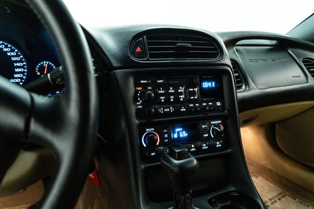 Used 1999 Chevrolet Corvette Coupe w/ Performance Handling Pkg image 24