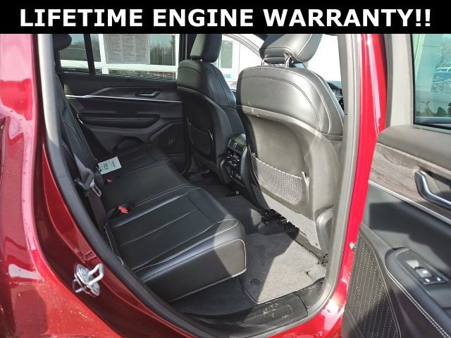 Used 2024 Jeep Grand Cherokee Limited w/ Luxury Tech Group II AWD/4WD image 34