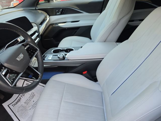 Used 2024 Cadillac Lyriq Sport image 16