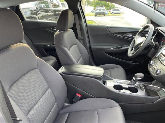 Used 2024 Chevrolet Malibu LT image 11