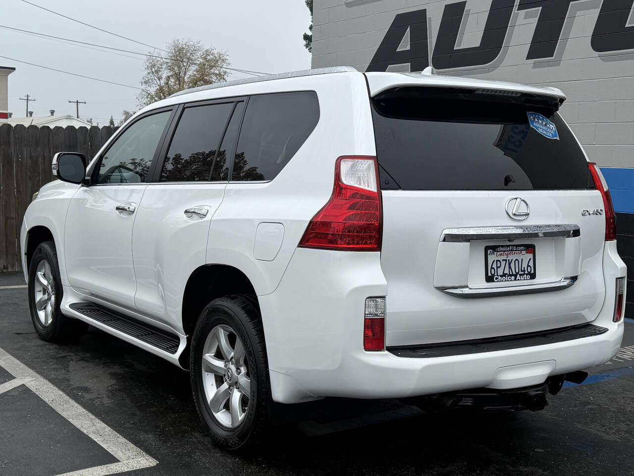 Used 2011 Lexus GX 460 image 4