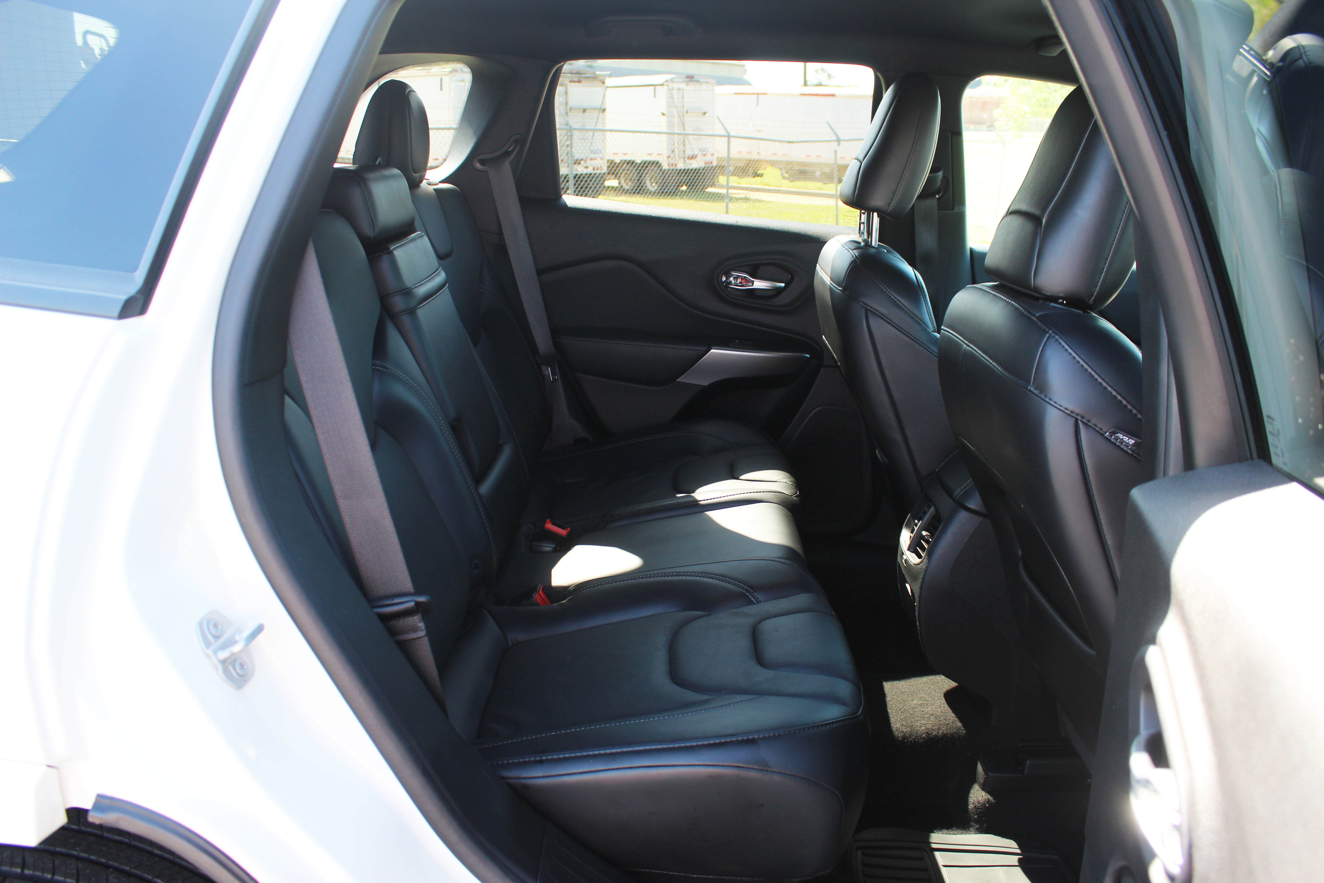 Used 2019 Jeep Cherokee High Altitude image 40