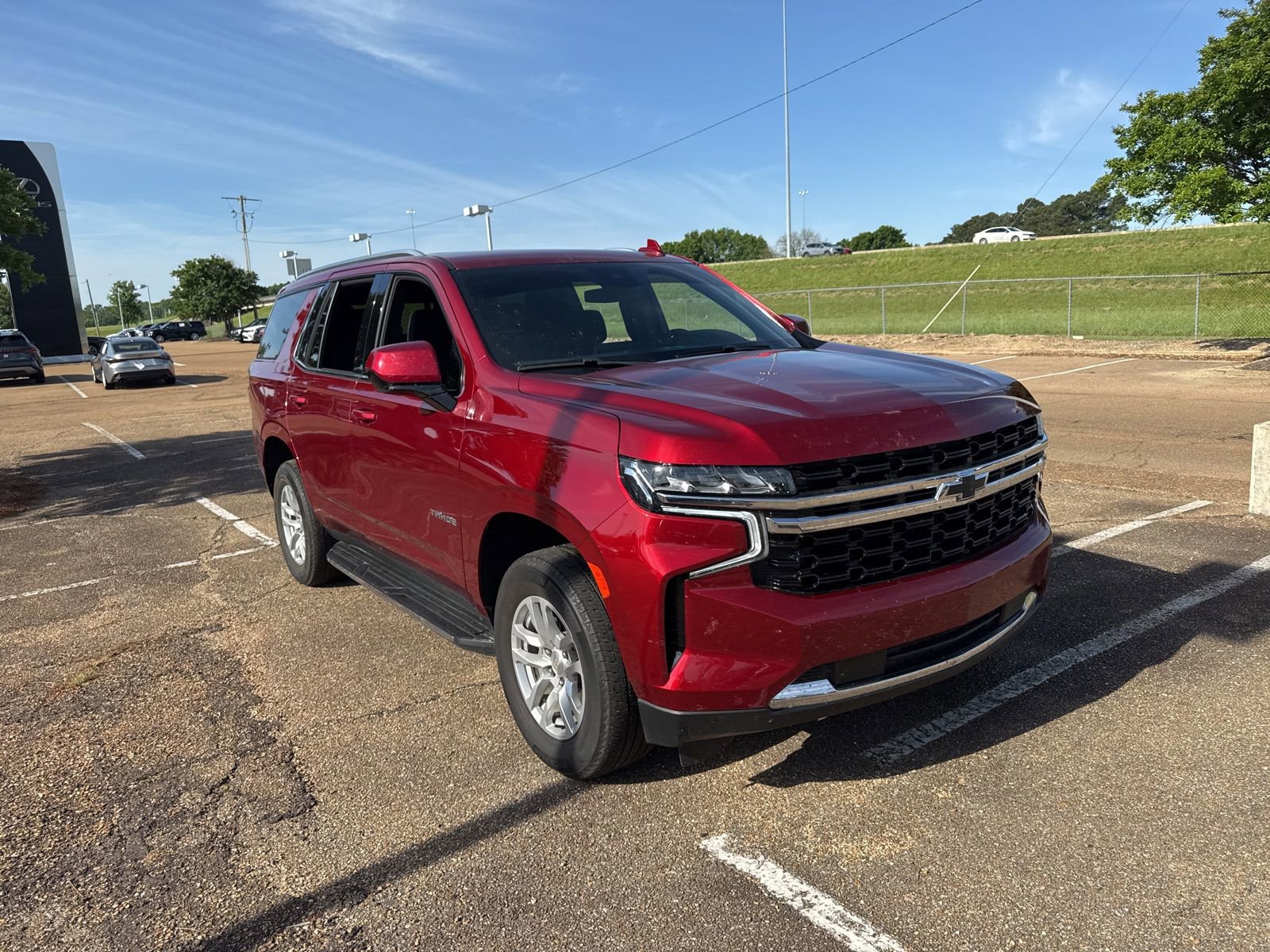 Used 2024 Chevrolet Tahoe LS image 3