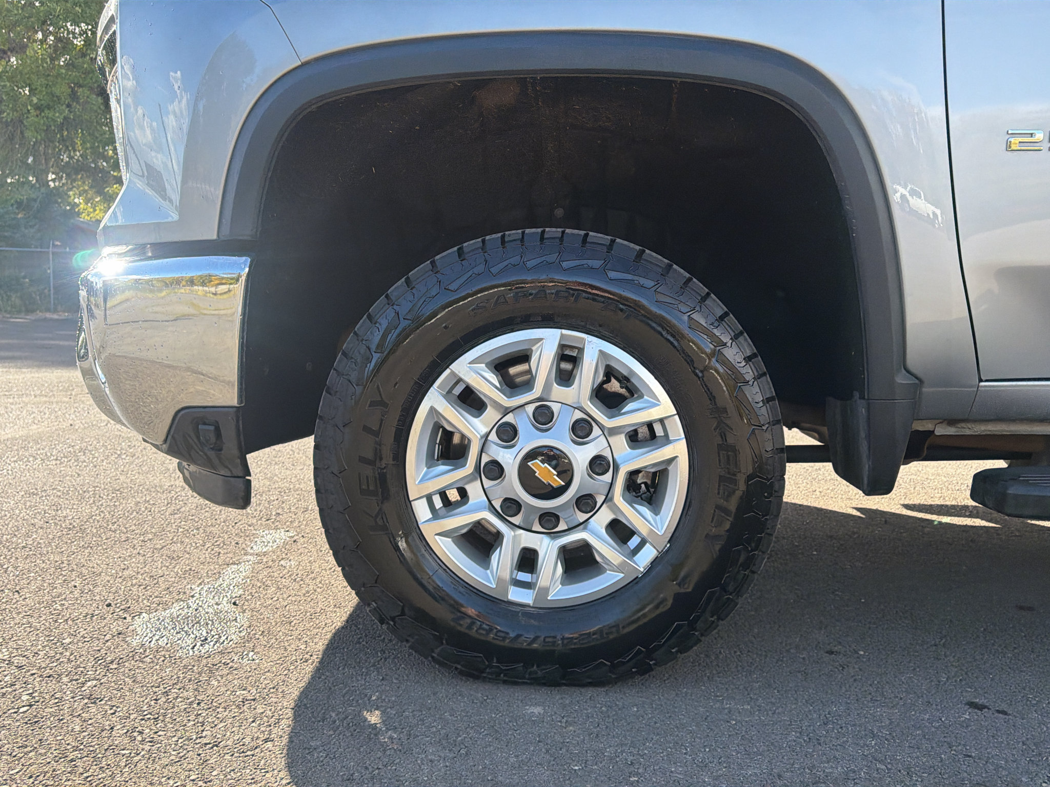 Used 2025 Chevrolet Silverado 2500 LT w/ Safety Package AWD/4WD image 4