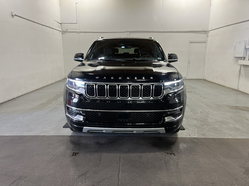 Used 2023 Jeep Wagoneer L Series II AWD/4WD image 3