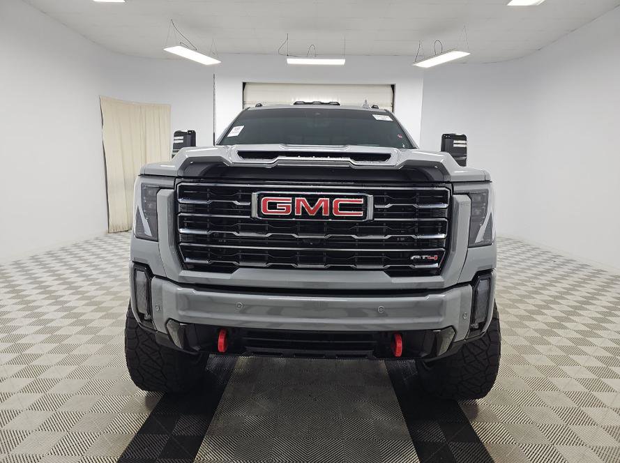 Used 2024 GMC Sierra 2500 AT4 w/ AT4 Premium Plus Package AWD/4WD image 18