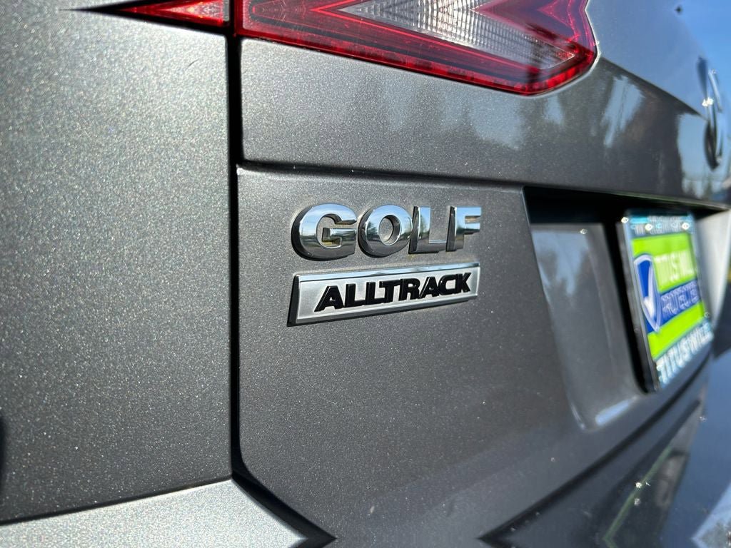Used 2017 Volkswagen Golf Alltrack SE AWD/4WD image 34