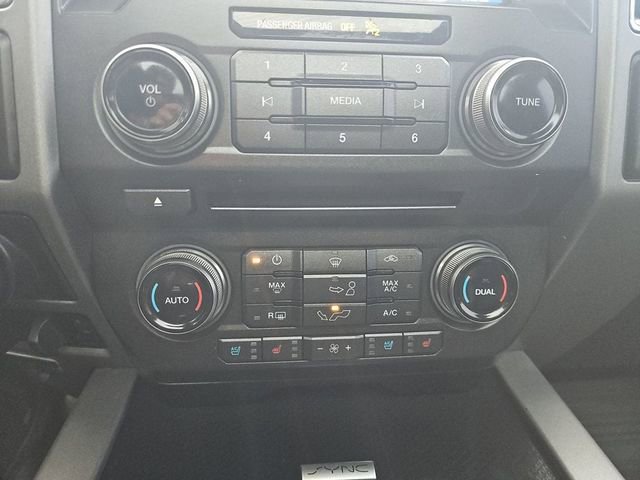 Used 2017 Ford F150 Raptor w/ Equipment Group 802A Luxury image 32