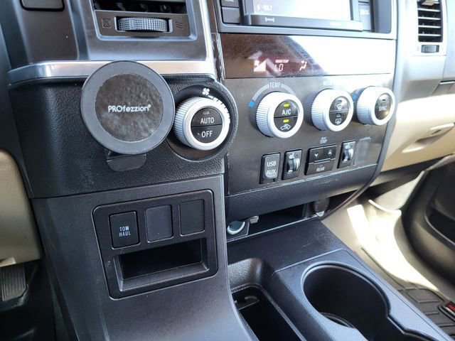 Used 2018 Toyota Sequoia SR5 w/ Premium Package image 18