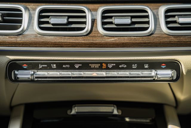 Used 2025 Mercedes-Benz GLE 450e 4MATIC image 23