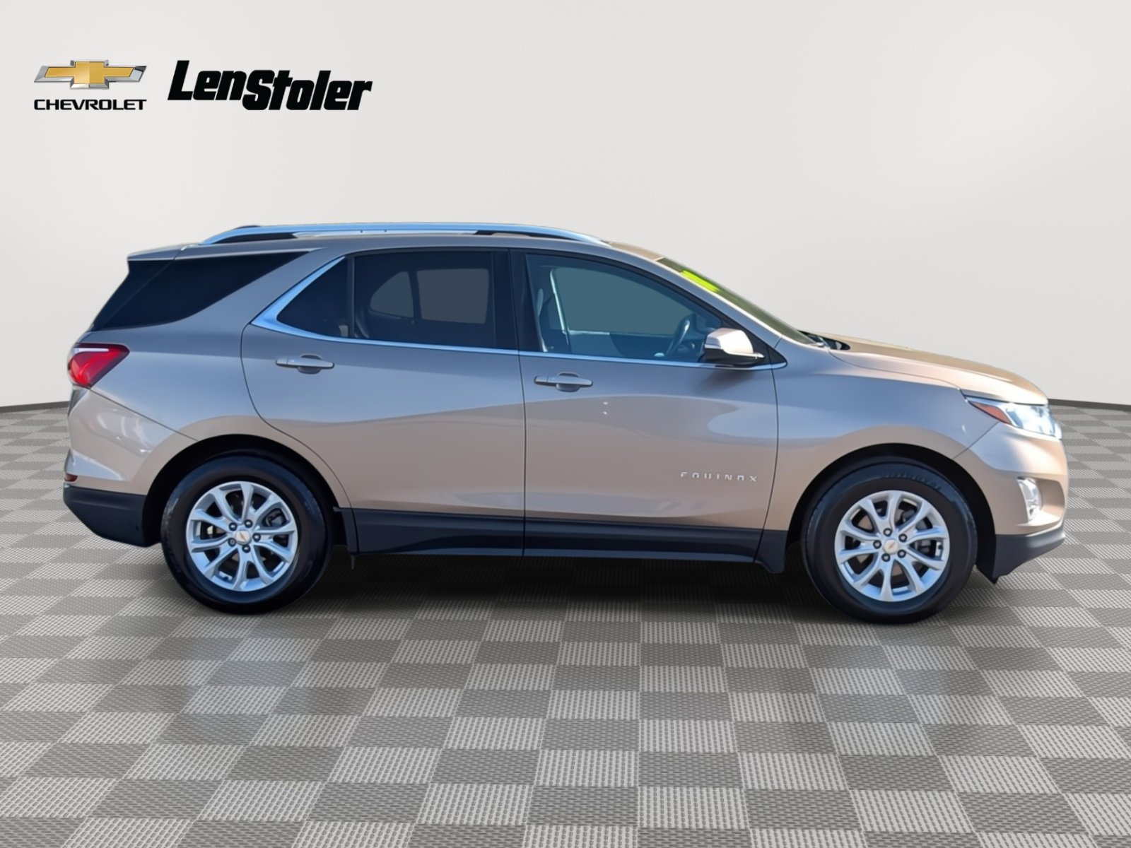 Used 2018 Chevrolet Equinox LT w/ Sun & Infotainment Package image 6