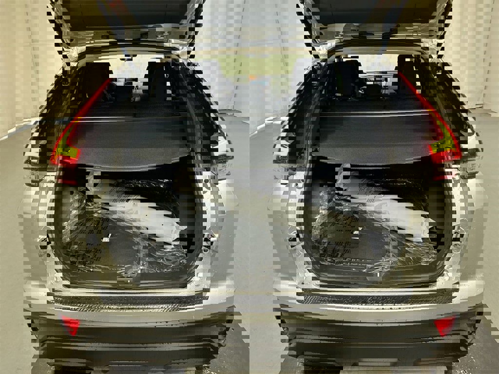 New 2026 Mitsubishi Eclipse Cross LE image 9