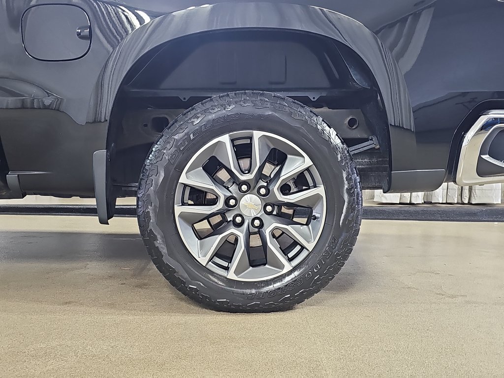 Certified 2023 Chevrolet Silverado 1500 LT AWD/4WD image 38