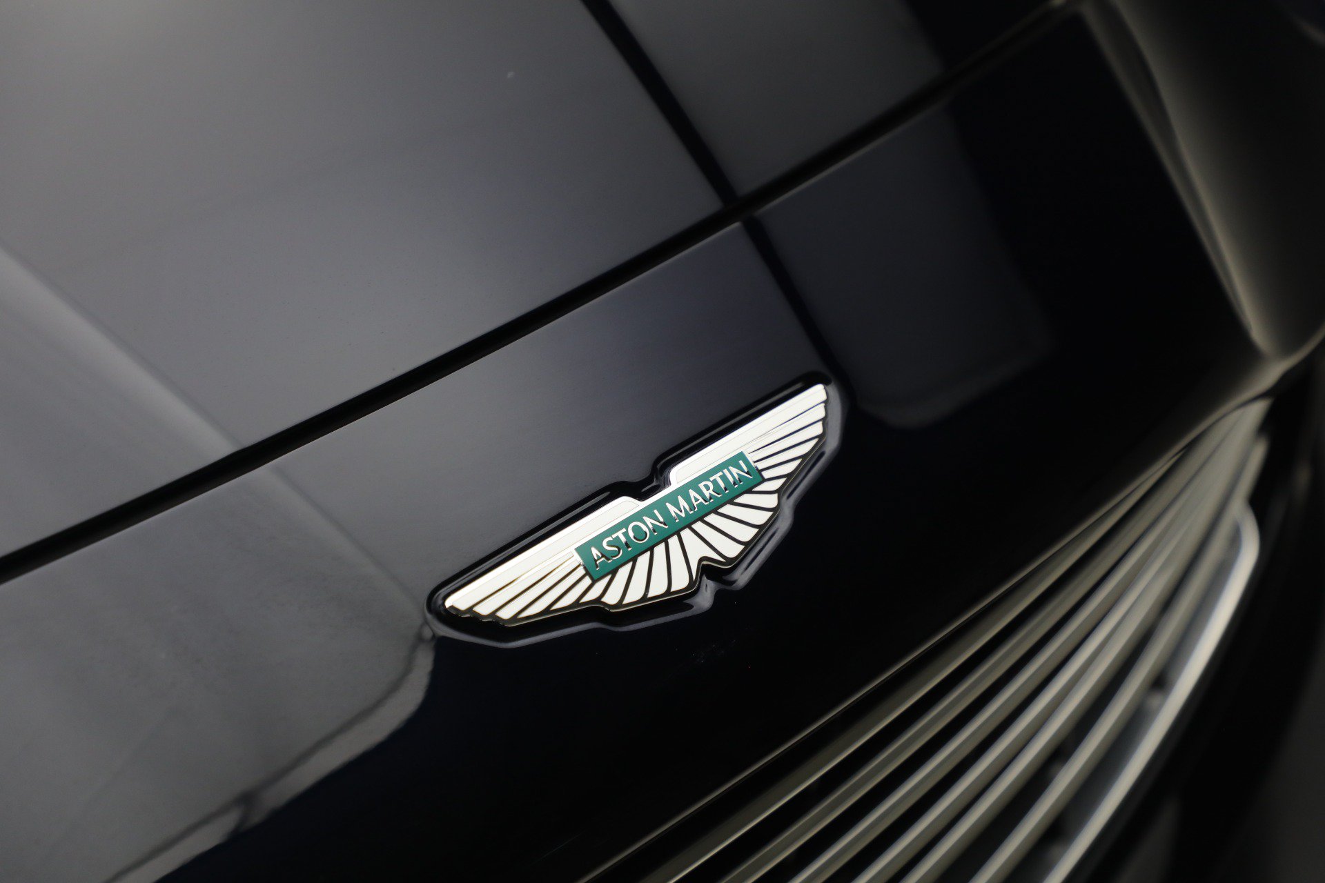 New 2026 Aston Martin Vanquish RWD image 33