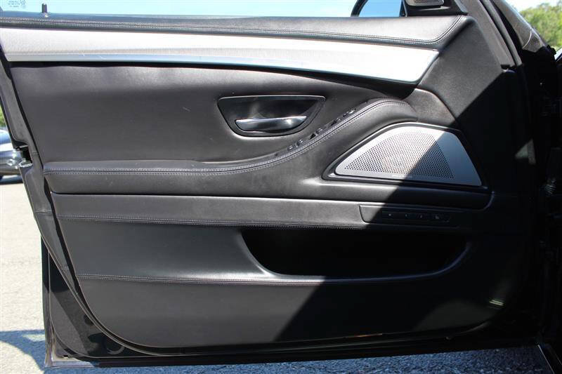 Used 2013 BMW M5 RWD image 12