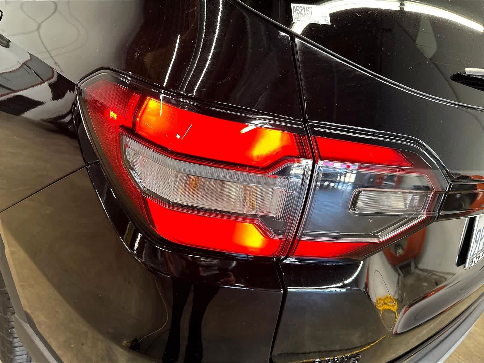 Used 2025 Honda Pilot TrailSport image 30