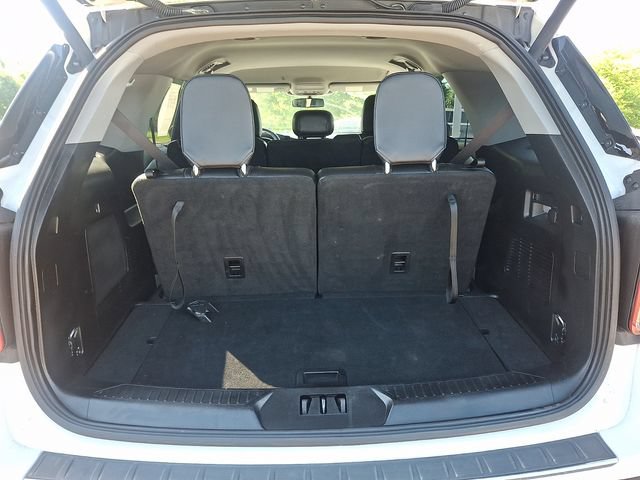 Used 2023 Ford Explorer Limited AWD/4WD image 27