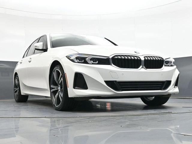 Used 2023 BMW 330i Sedan w/ Premium Package image 43