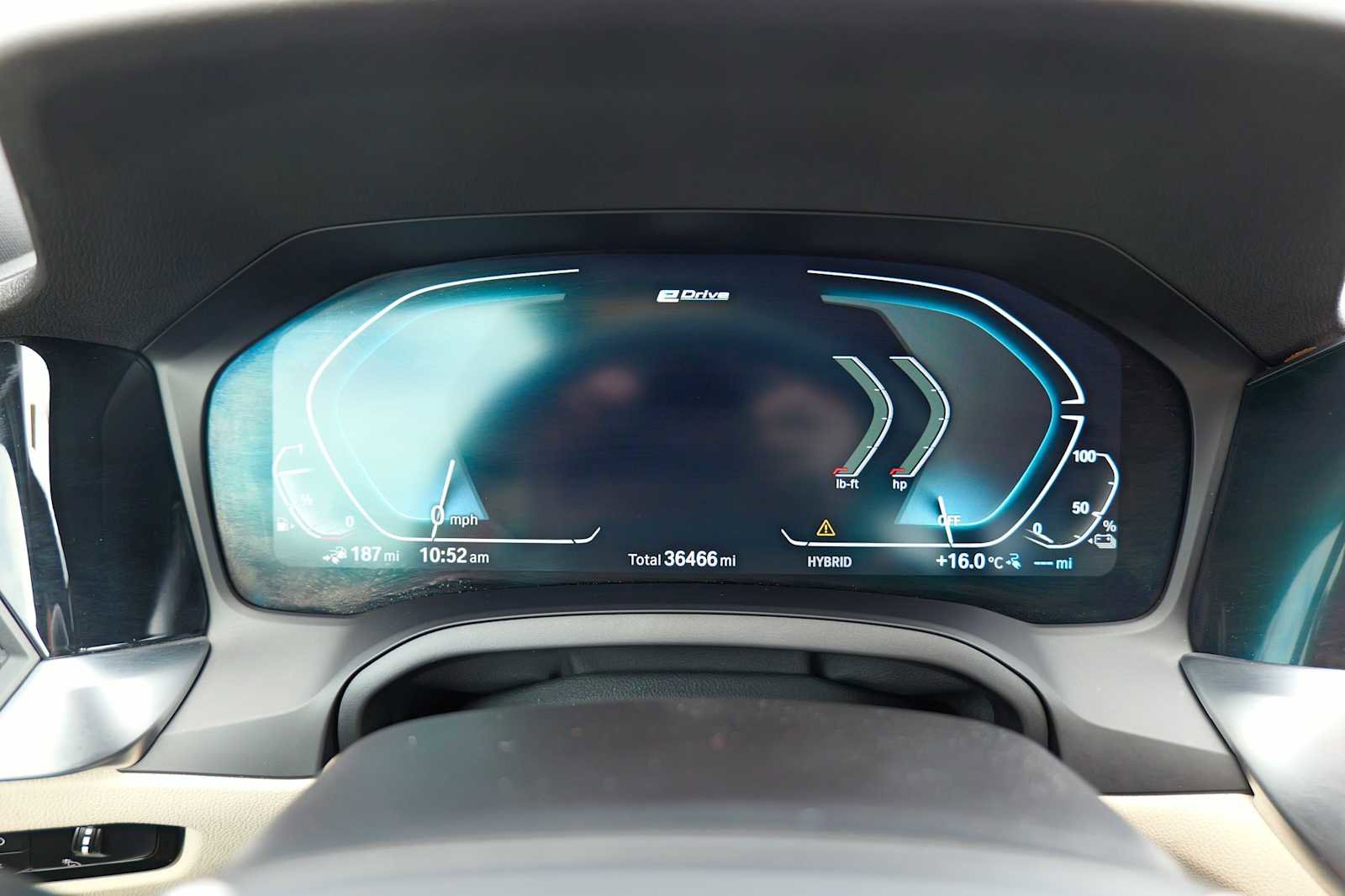 Used 2022 BMW 330e w/ Driving Assistance Package image 15