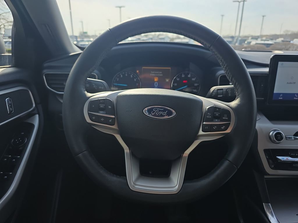 Certified 2024 Ford Explorer XLT w/ Equipment Group 202A image 25