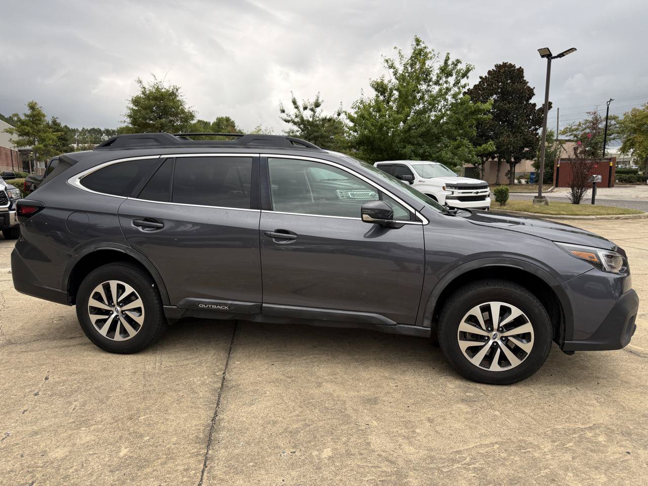 Used 2021 Subaru Outback Premium AWD/4WD image 6