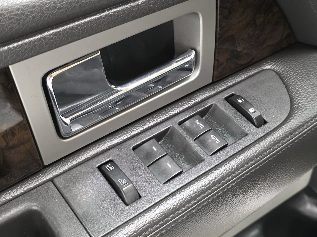 Used 2013 Ford F150 Platinum AWD/4WD image 24