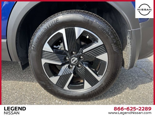Certified 2025 Nissan Kicks SV AWD/4WD image 9