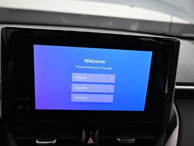 Used 2023 Toyota Corolla Cross XLE w/ Convenience Package FWD image 29