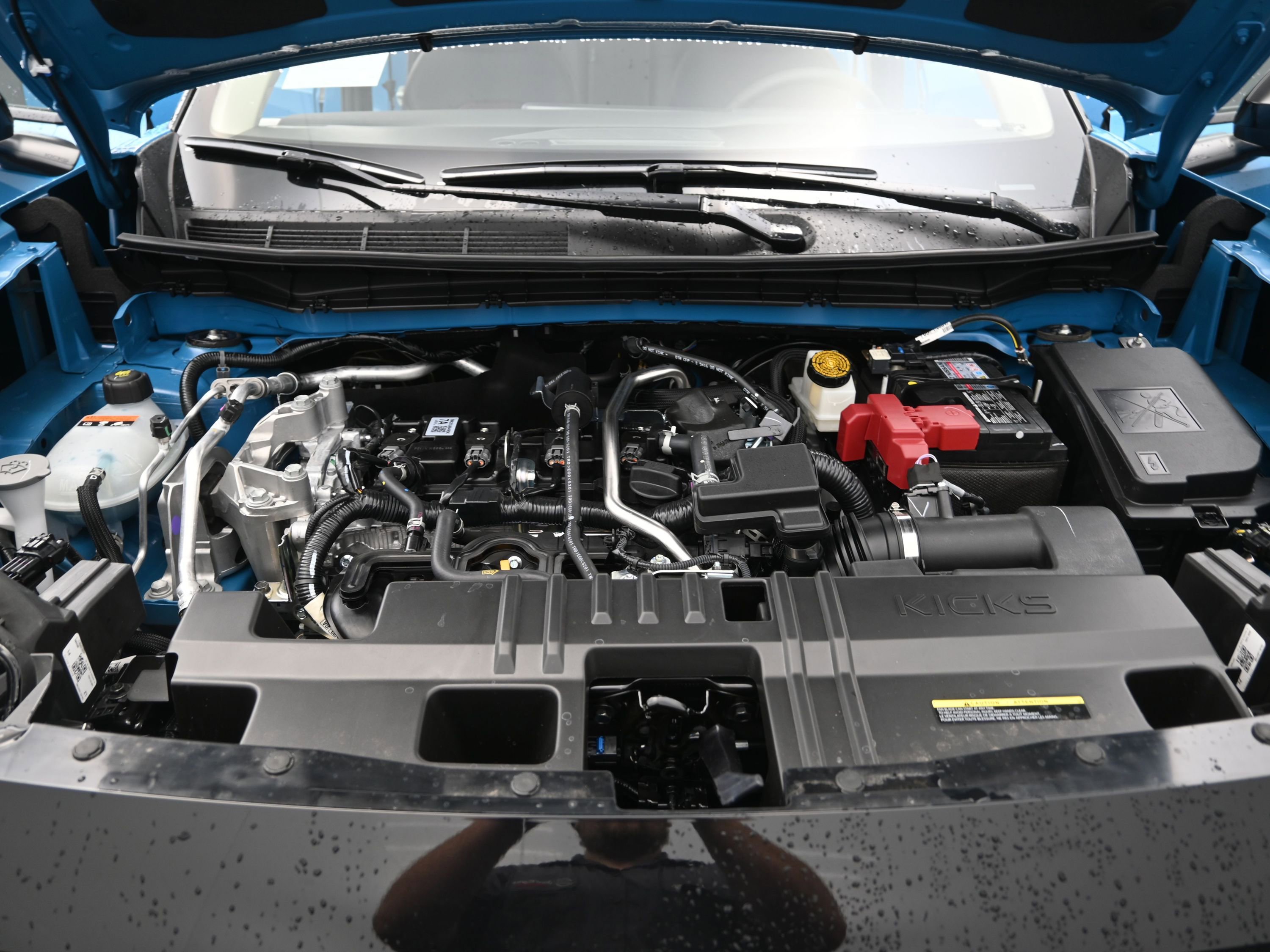 New 2025 Nissan Kicks SR image 21