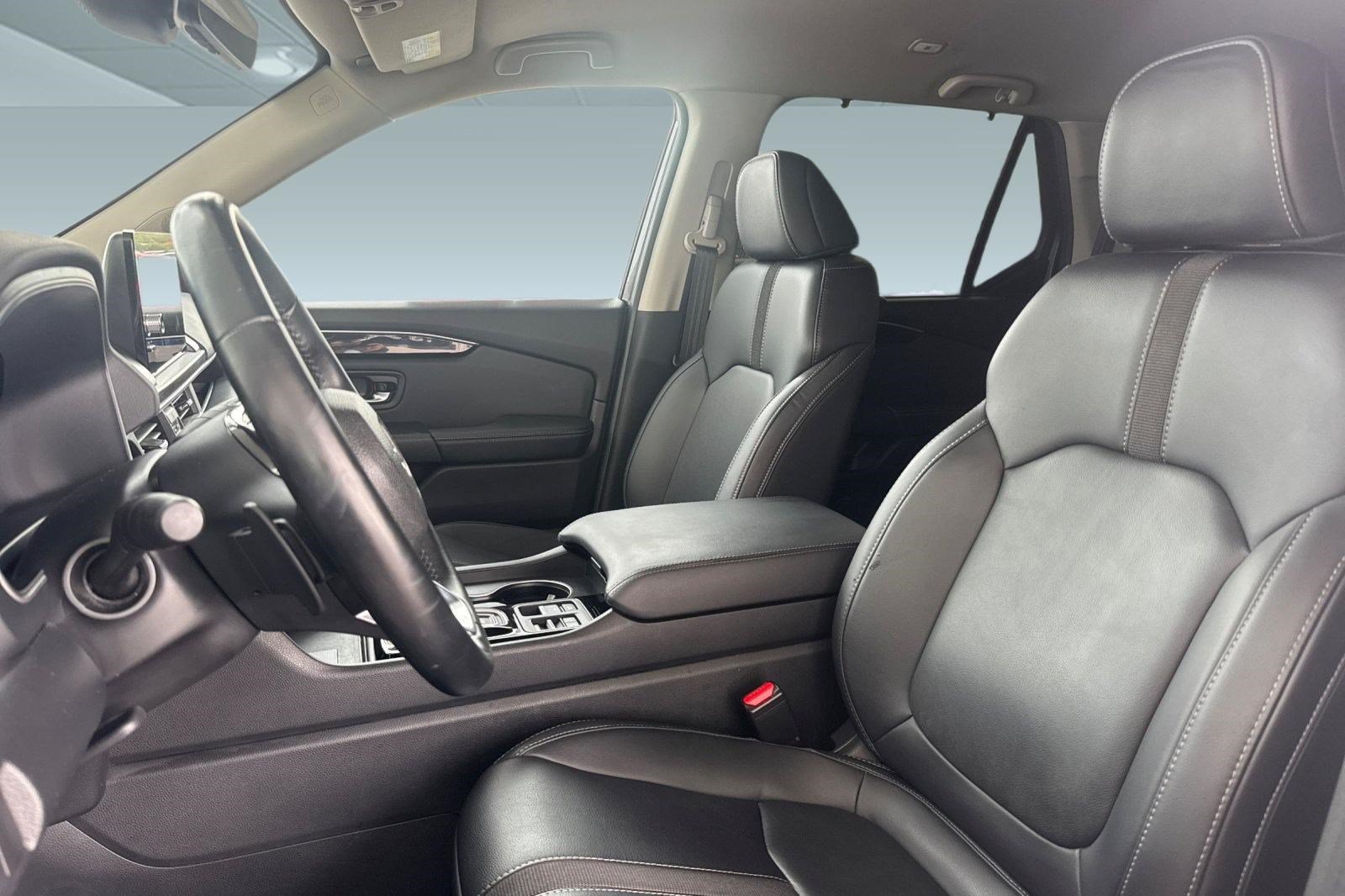 Certified 2025 Honda Pilot EX-L image 5