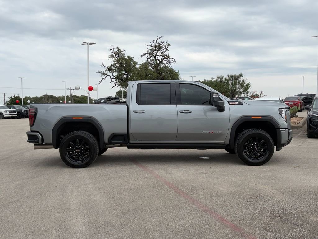 Used 2025 GMC Sierra 2500 AT4 w/ AT4 Premium Plus Package AWD/4WD image 4