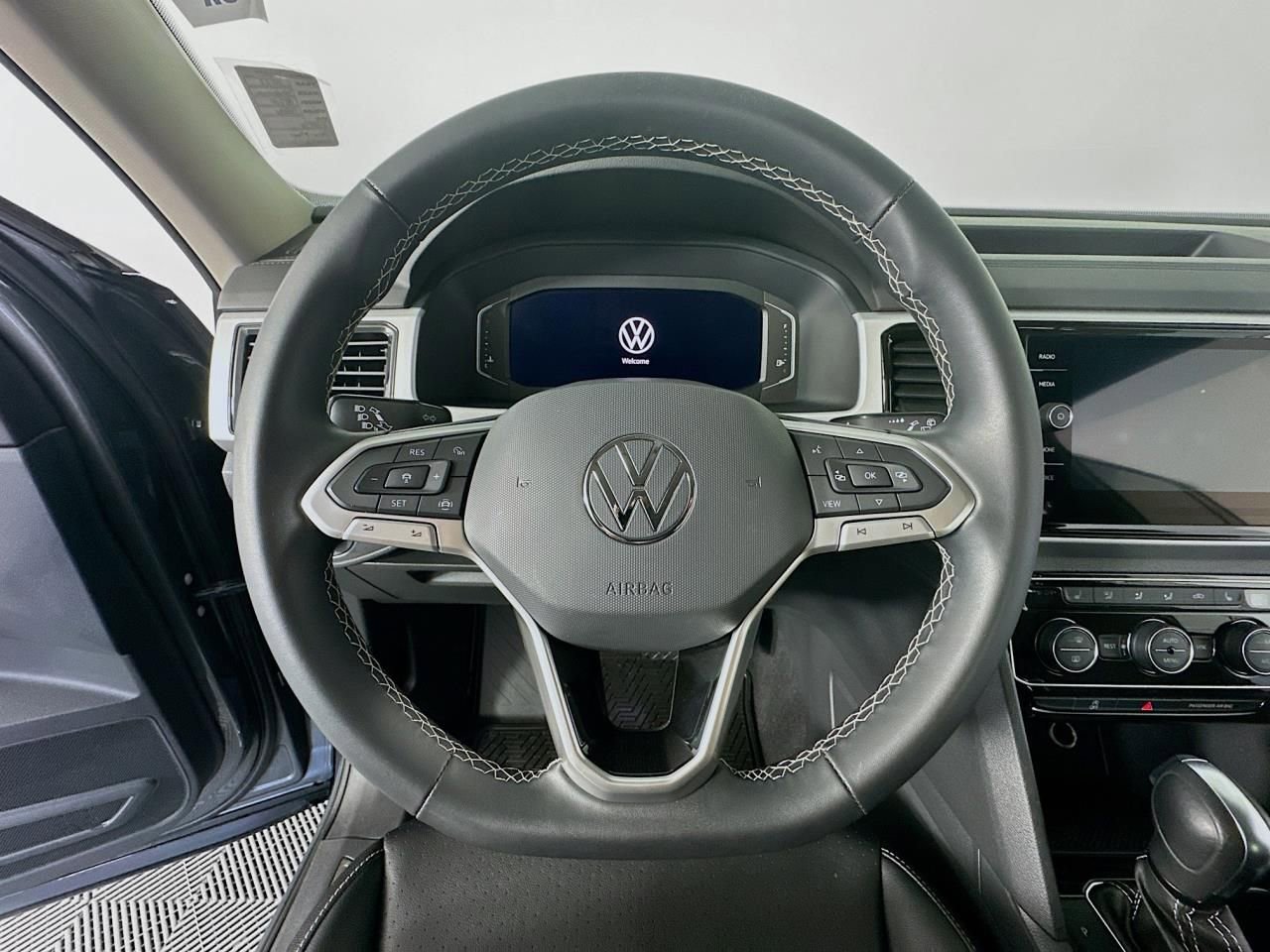 Used 2022 Volkswagen Atlas SE w/ Black Wheel Package image 33