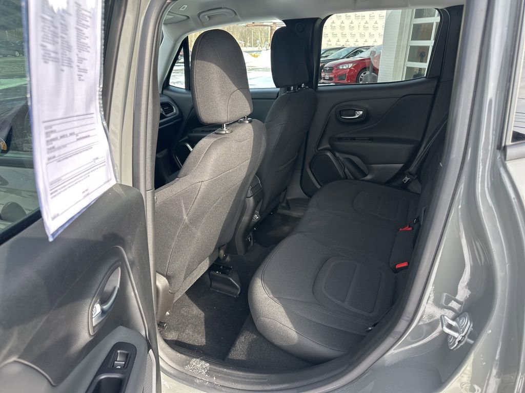 Used 2022 Jeep Renegade Latitude w/ Convenience Group image 29