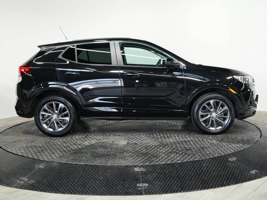 Used 2023 Buick Encore GX Select w/ Sport Touring Package AWD/4WD image 5