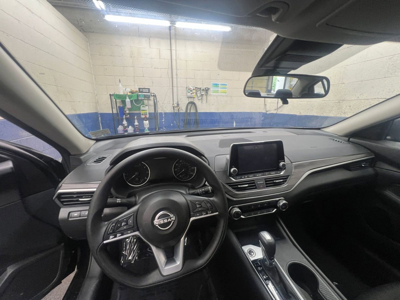 Used 2025 Nissan Altima 2.5 SV image 29