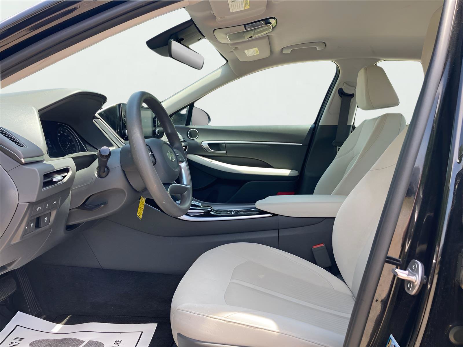 Used 2023 Hyundai Sonata SE FWD image 15