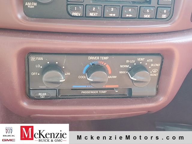 Used 1998 Buick Century Custom FWD image 16