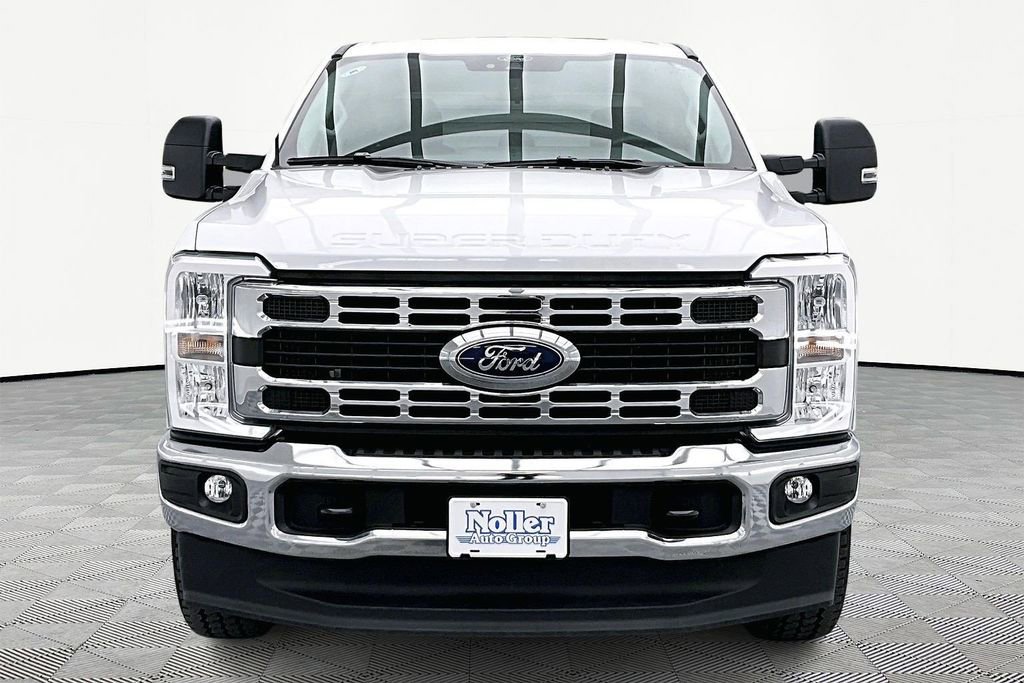 Certified 2025 Ford F250 XLT w/ FX4 Off-Road Package image 3